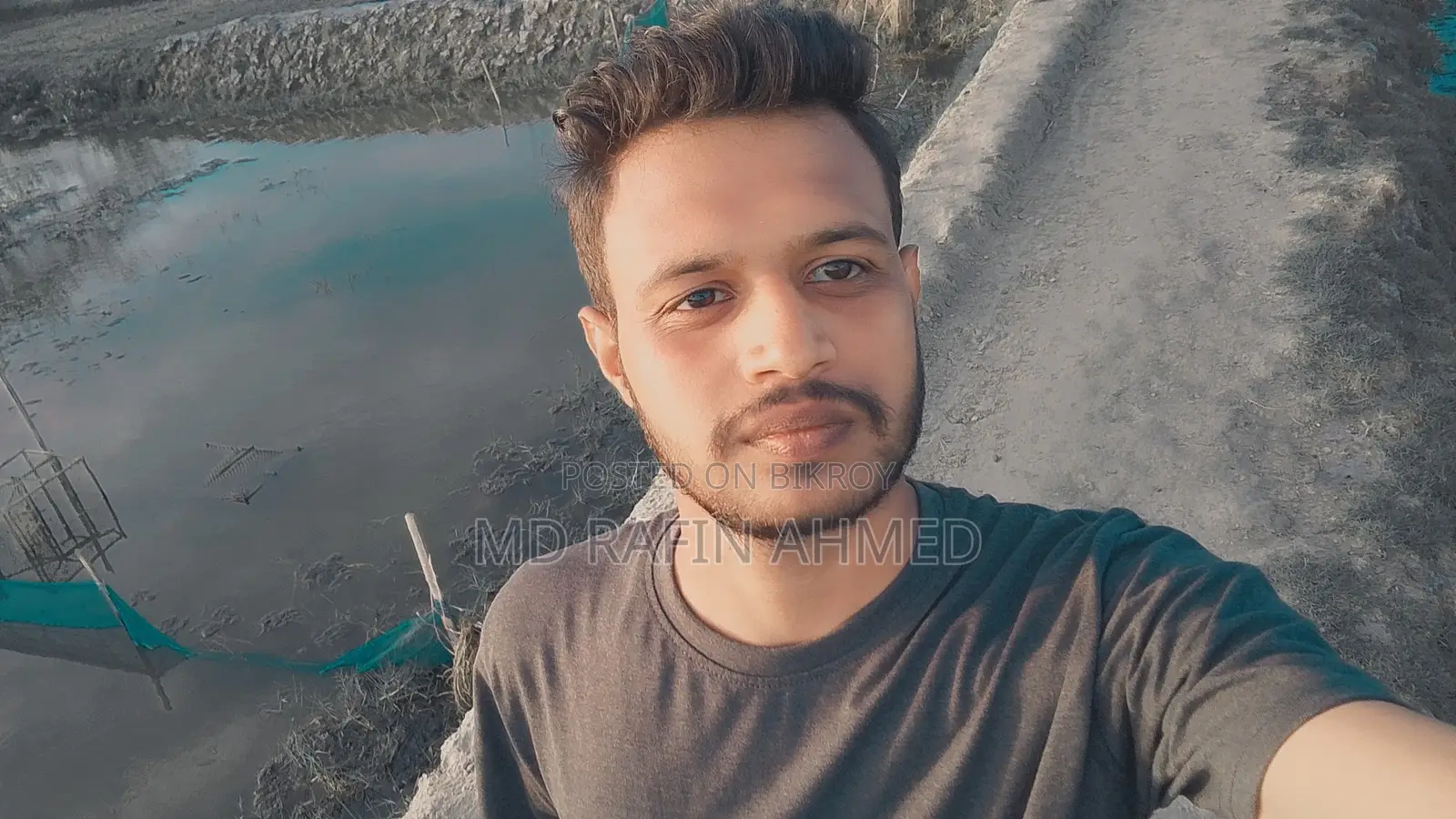 কাপড়ের শোরুমের জন্য স্টাফ লাগবে