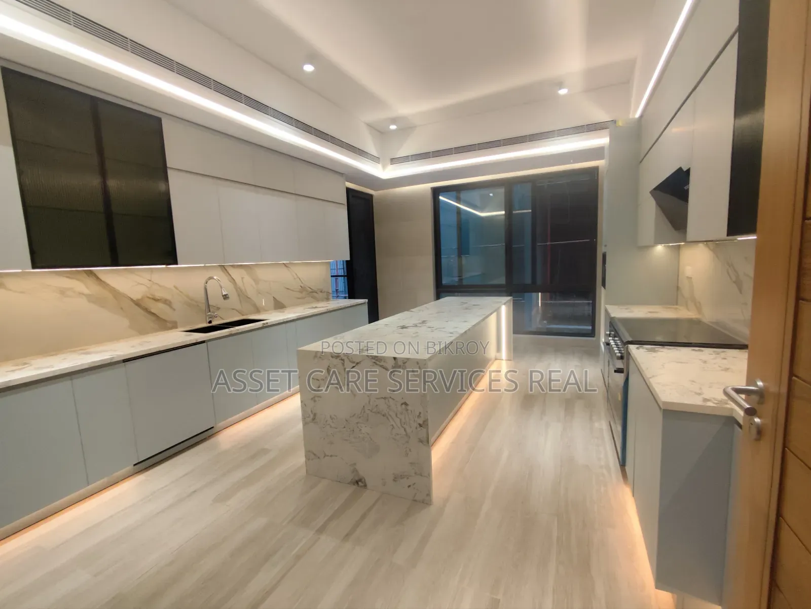 7-bedroom House in Baridhara for rent