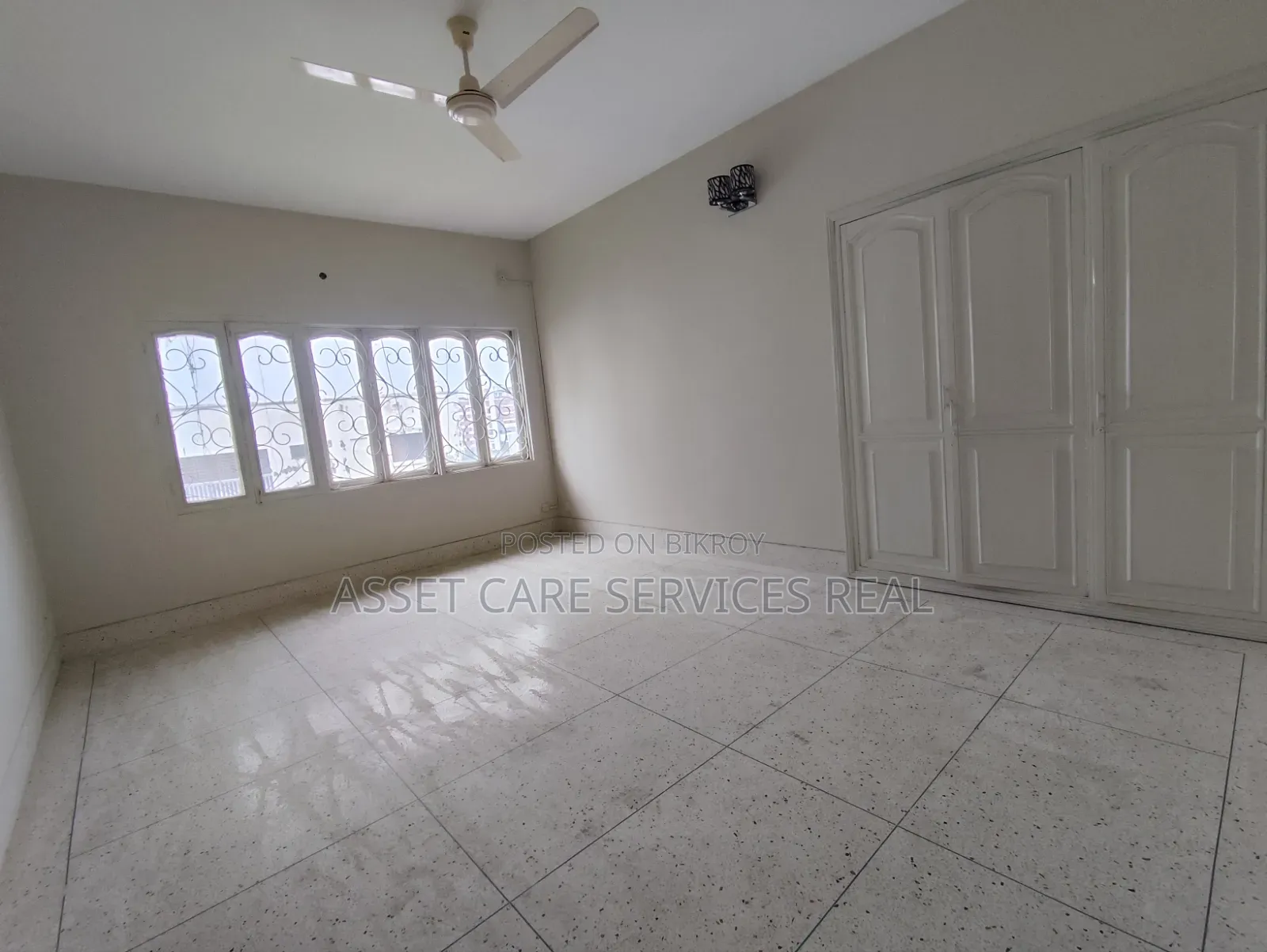 4 Bedroom Apartment in Baridhara for rent