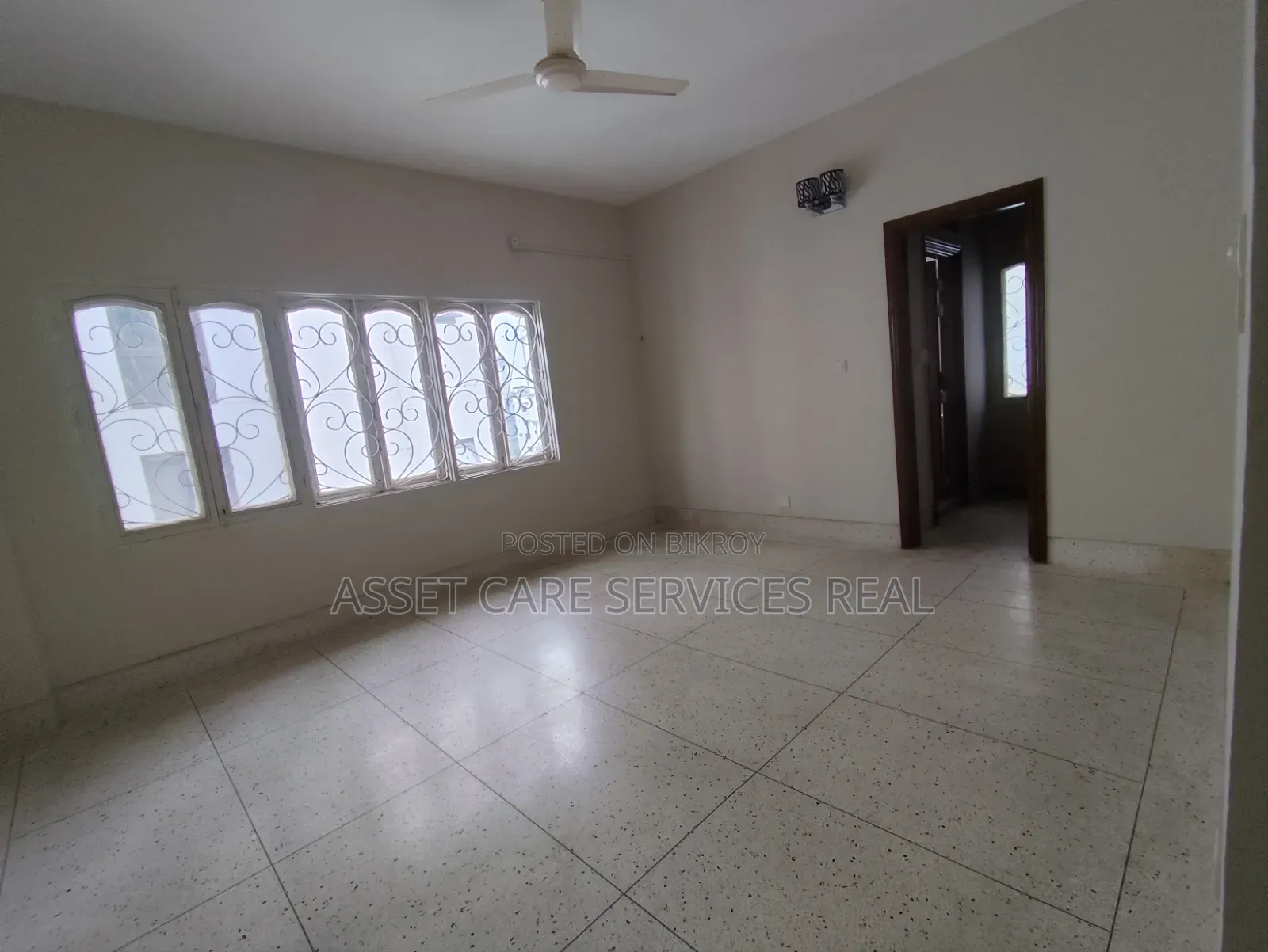 4 Bedroom Apartment in Baridhara for rent