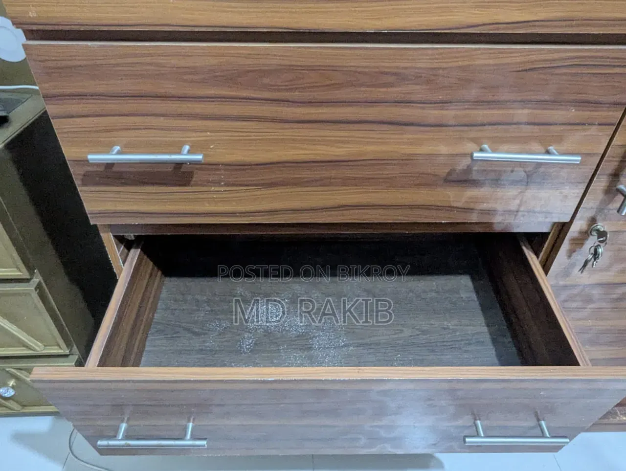 Wardrobe Old