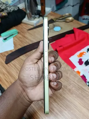 ভিভো ওয়াই১০০ ১২৮ জিবি গোল্ড