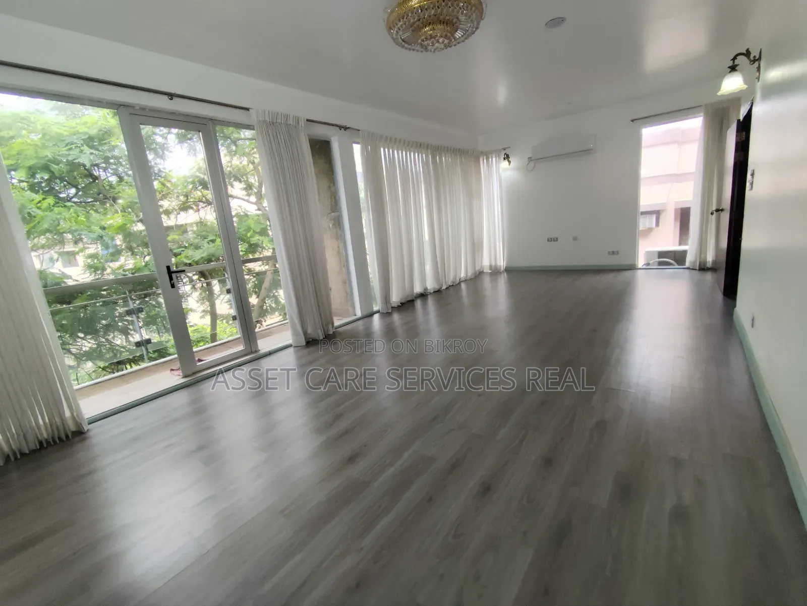 4-Bedroom Duplex in Baridhara for rent