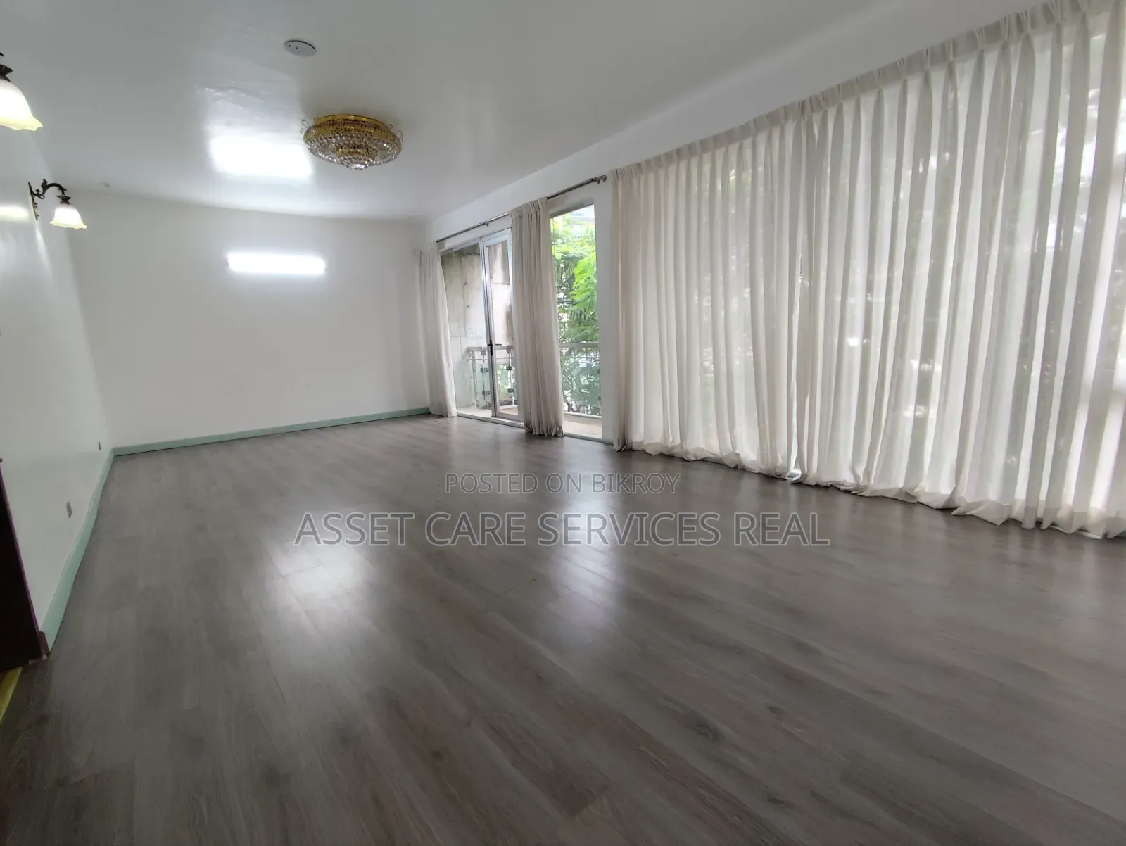4-Bedroom Duplex in Baridhara for rent