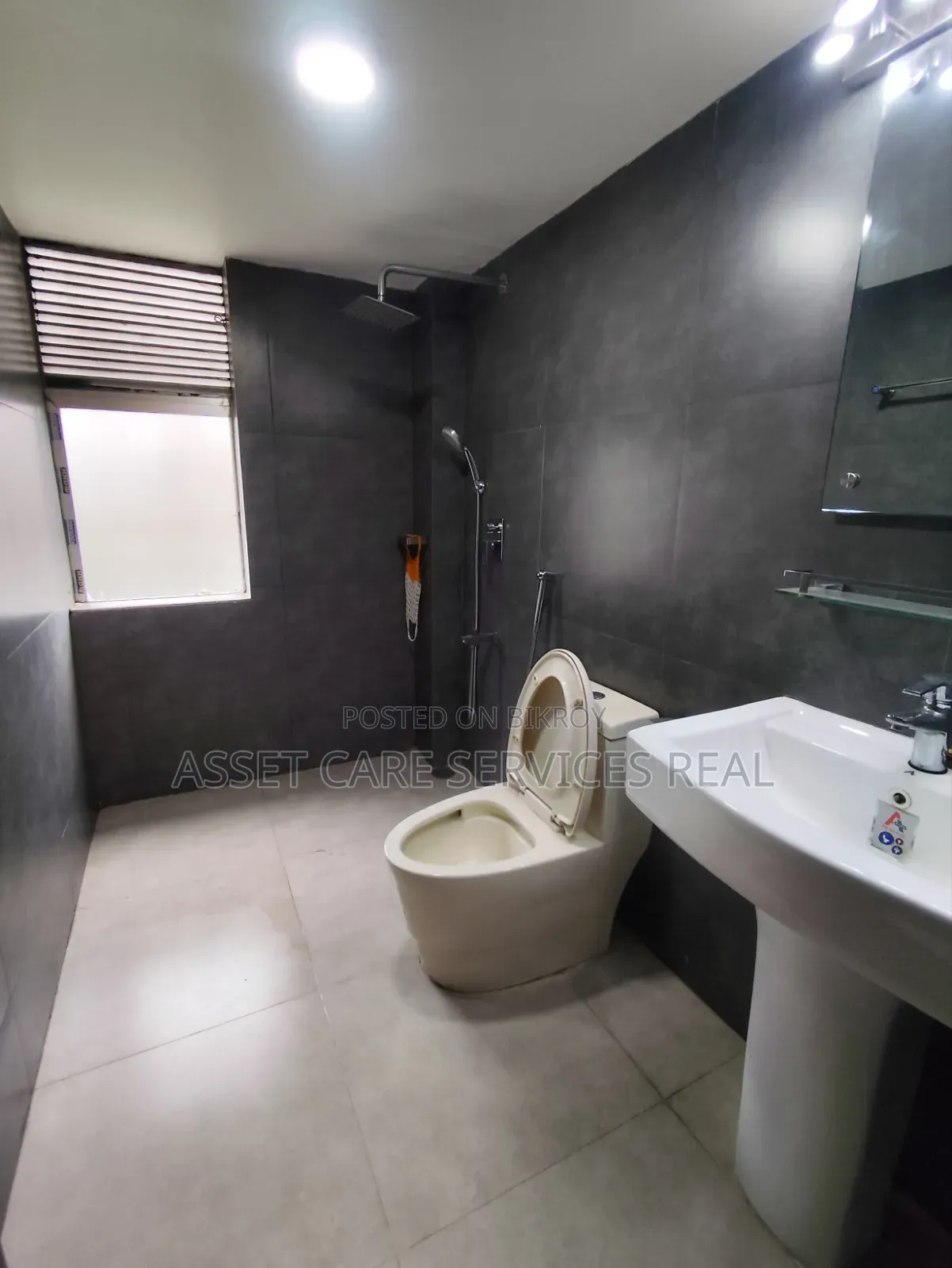 4-Bedroom Duplex in Baridhara for rent
