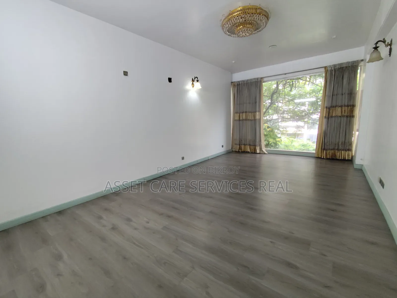 4-Bedroom Duplex in Baridhara for rent