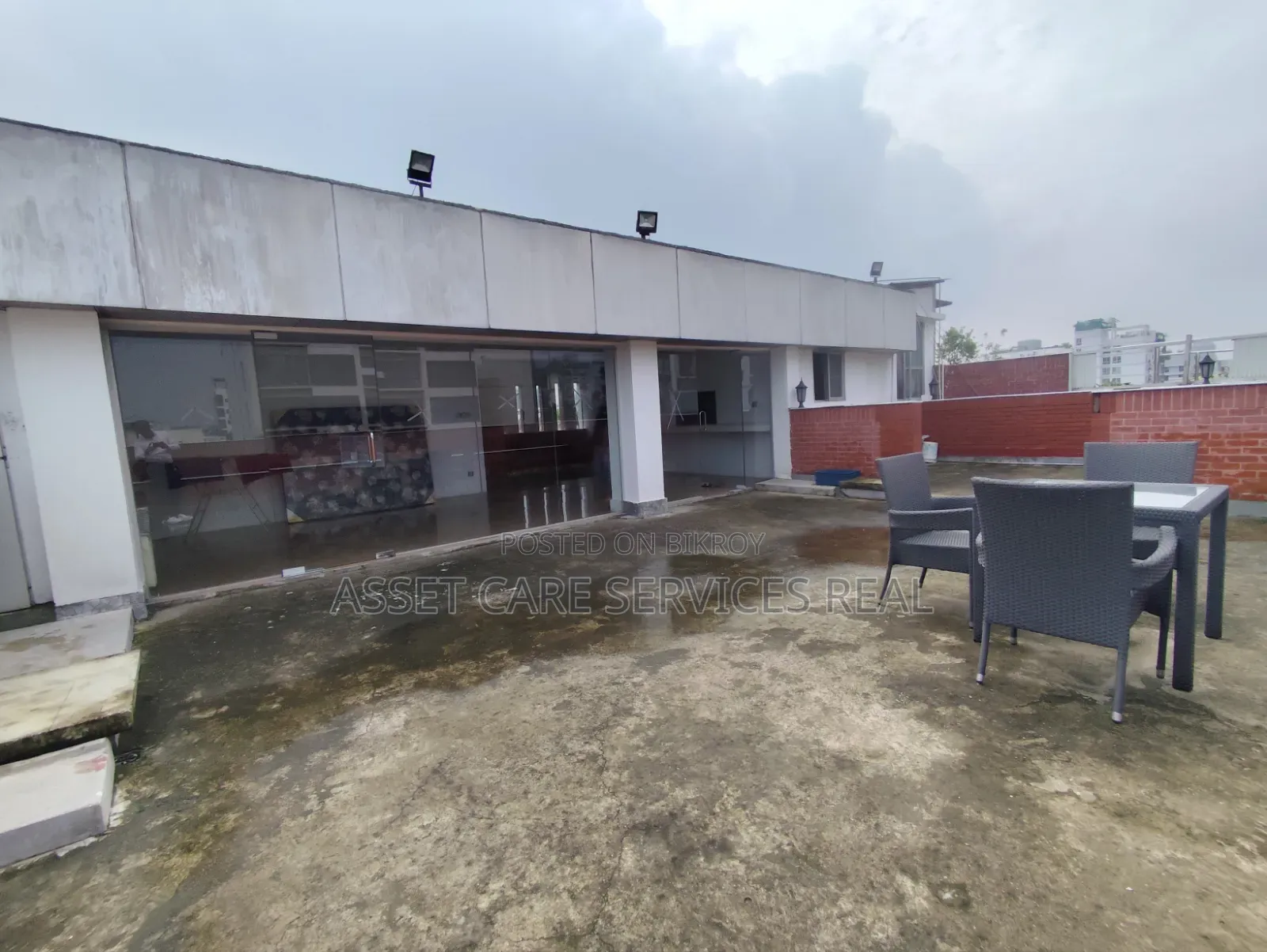 4-Bedroom Duplex in Baridhara for rent