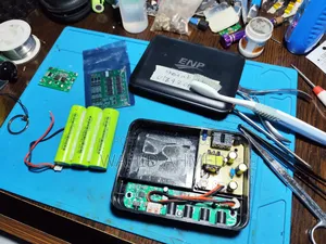 সকল ধরণের গেজেট আইটেম রিপেয়ার করা হয় Raihan's Repairing Station - এ