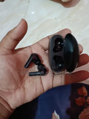 ইয়ারবাডস বিক্রি হবে