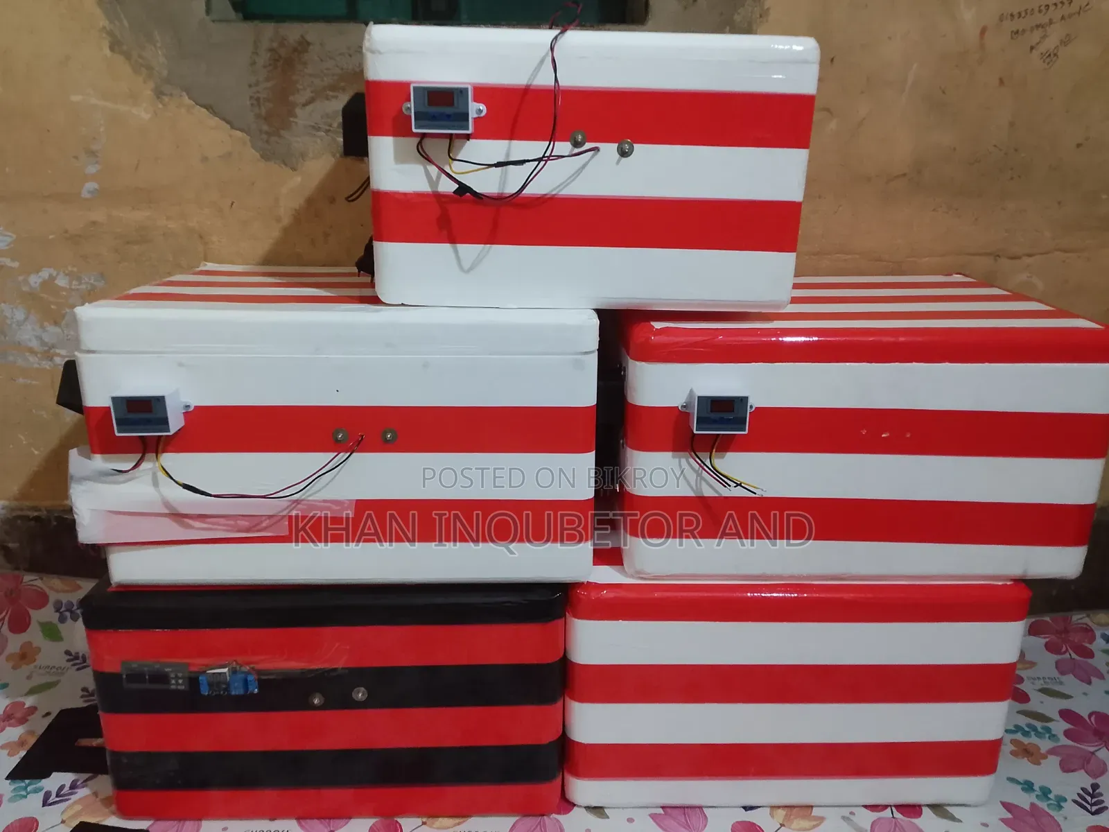 40-50 Egg Incubator / Hatching Machine