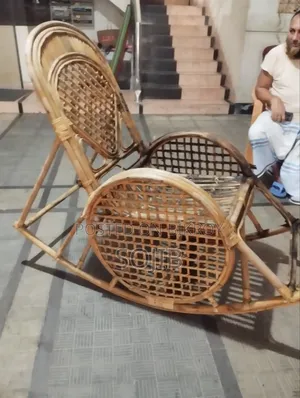 A very beautiful chair, anyone who wants can take it