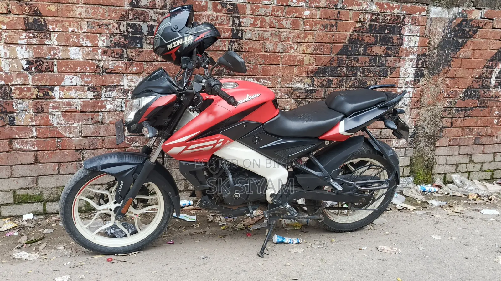 Bajaj Pulsar NS 160 2021 Red