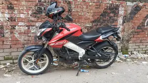 Bajaj Pulsar NS 160 2021 Red