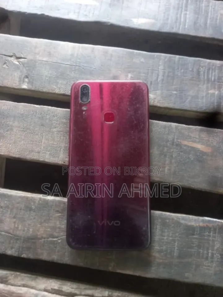Vivo Y11 32 GB Red
