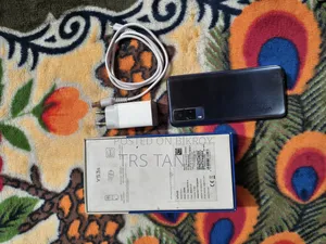 Vivo Y53s 128 GB Silver