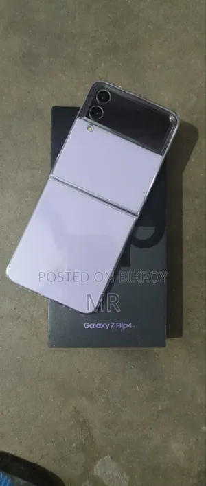 Samsung Galaxy Z Flip4 256 GB Purple