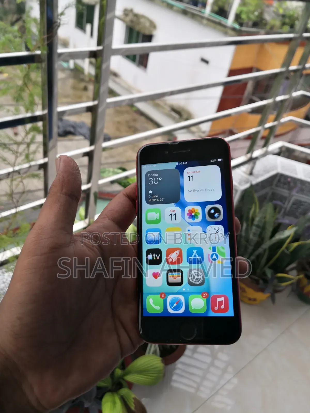 Apple iPhone SE (2020) 128 GB Red