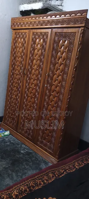 থ্রি-ডি আলমারী