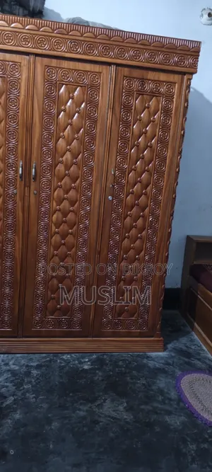 থ্রি-ডি আলমারী