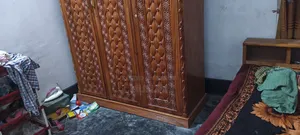থ্রি-ডি আলমারী