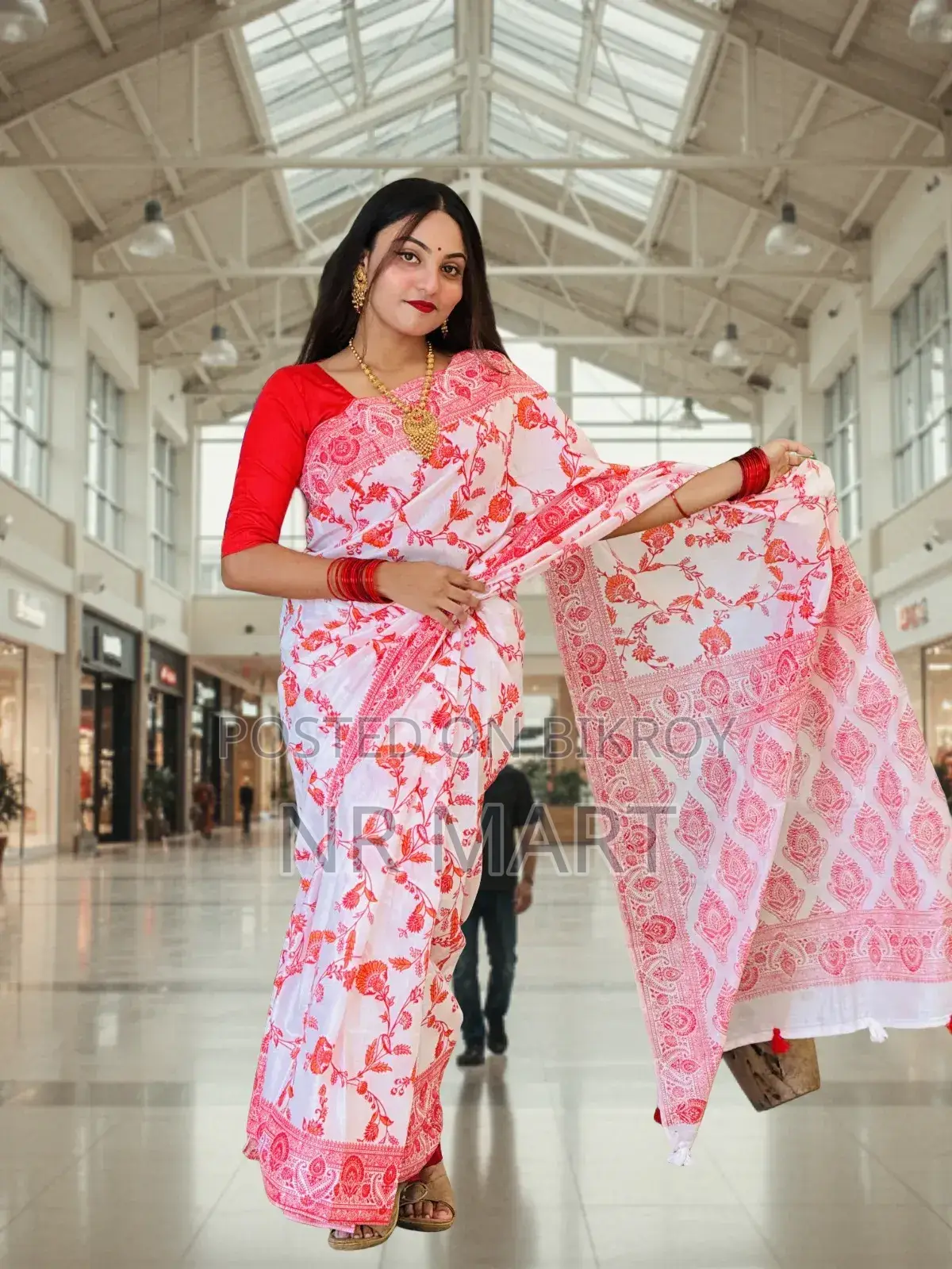 উৎসব রঙের বৈশাখী শাড়ি