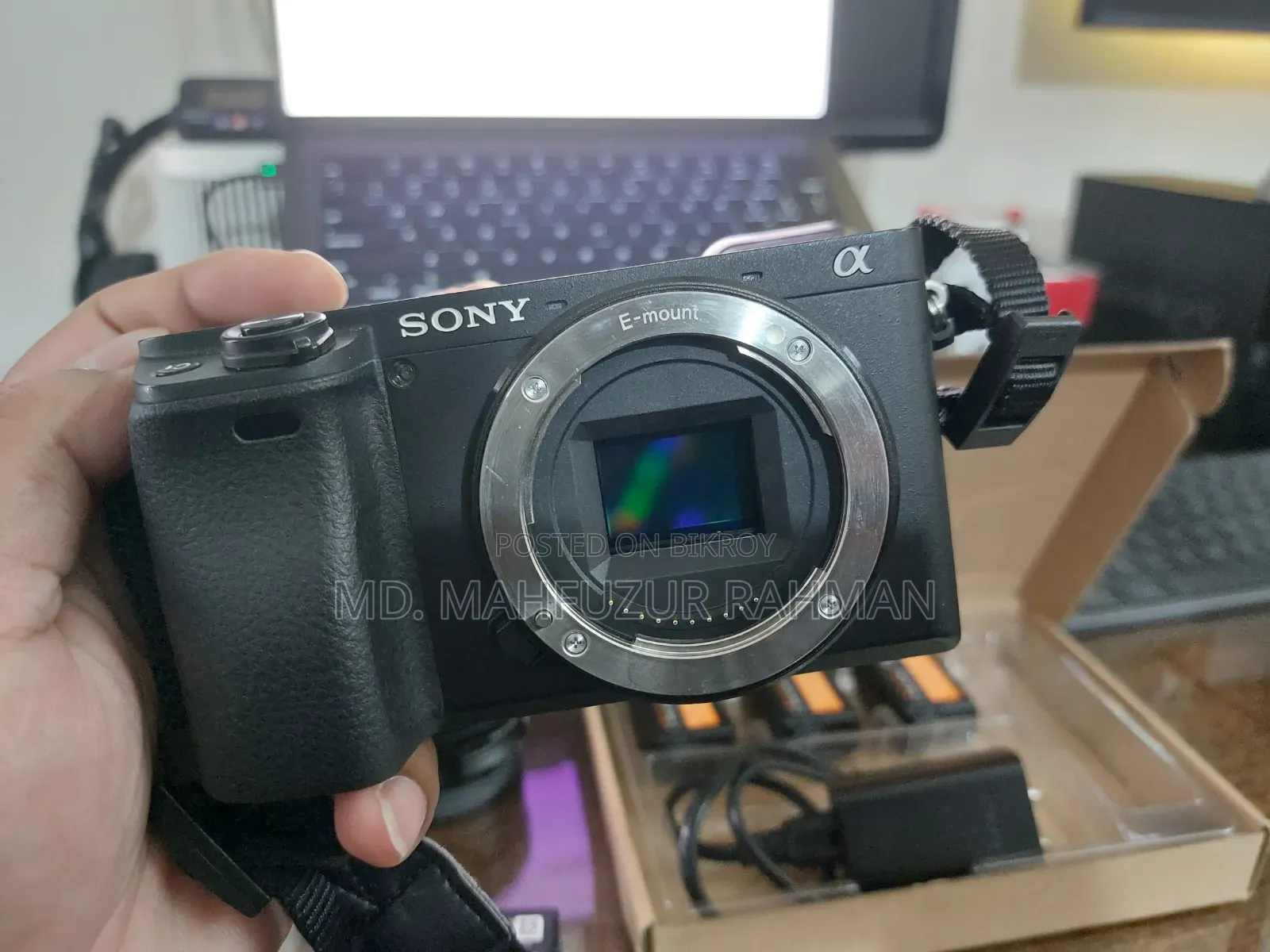 Sony A6400 Mirrorless Camera With Kit Lens + 4 Battery