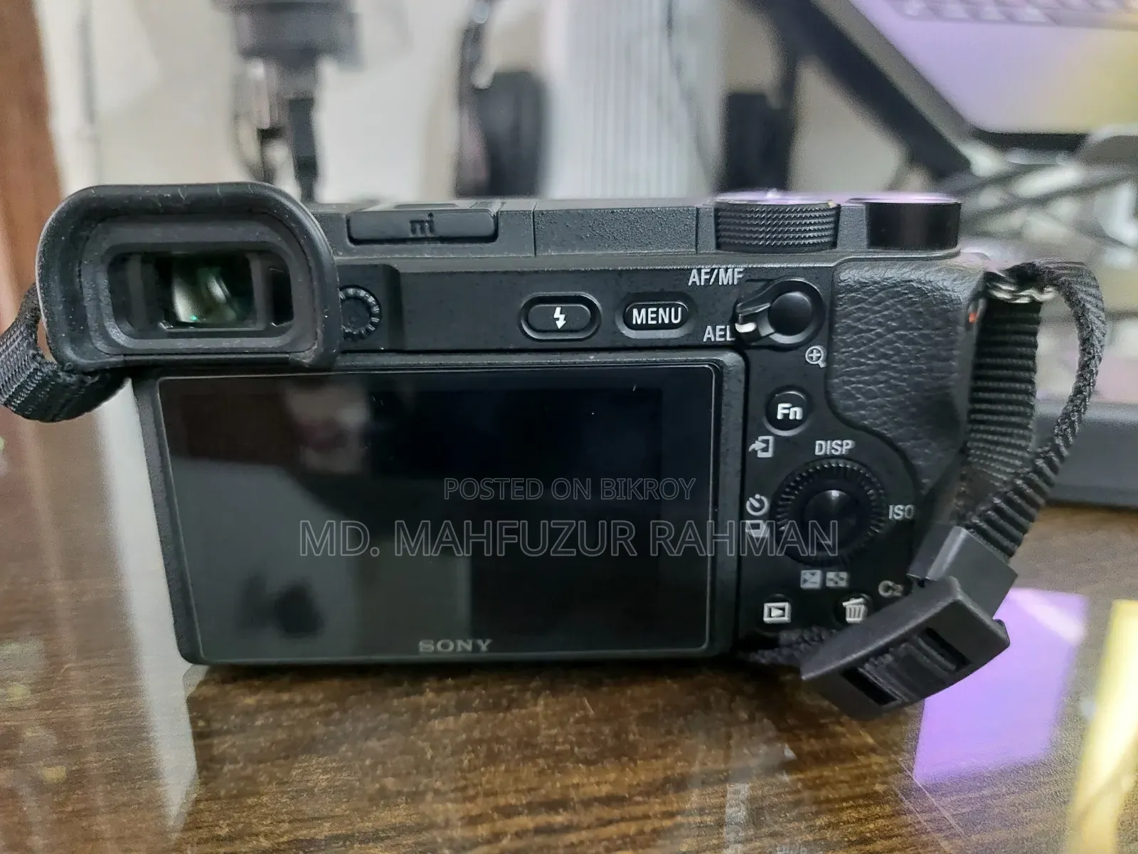 Sony A6400 Mirrorless Camera With Kit Lens + 4 Battery