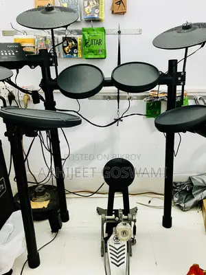 Yamaha DTX Electric Drum Set Fresh Condition