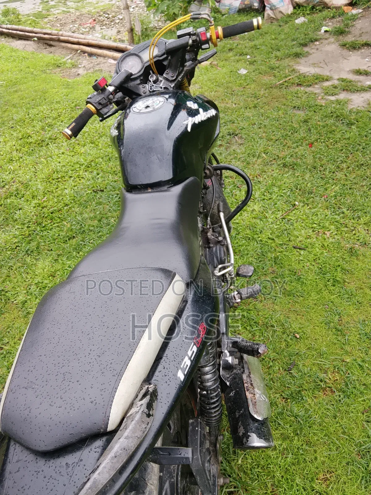 বাজাজ পালসার ১৩৫ এলএস ২০১০ ব্ল্যাক