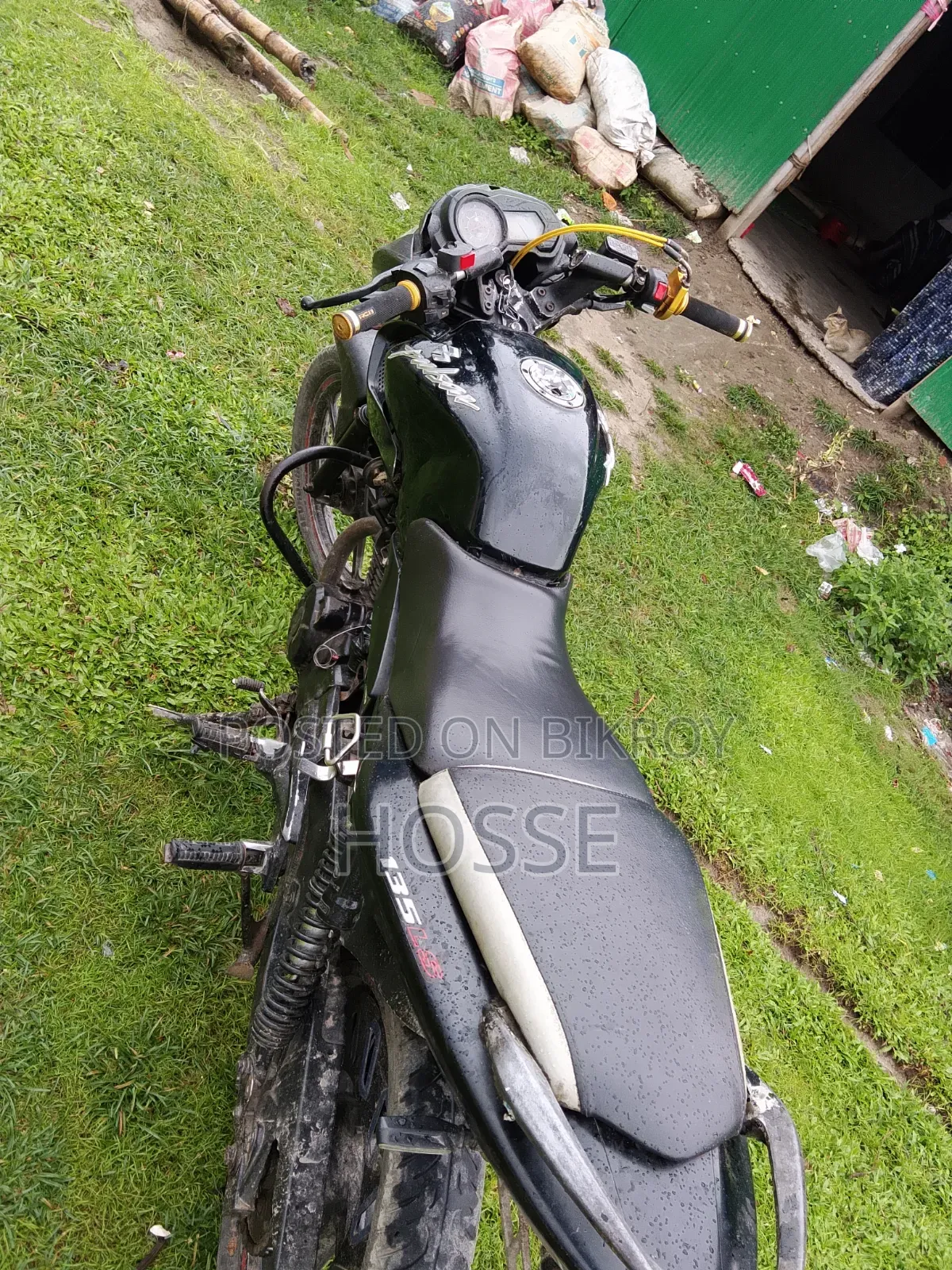 বাজাজ পালসার ১৩৫ এলএস ২০১০ ব্ল্যাক