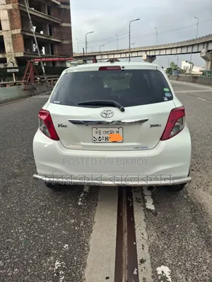 Toyota Vitz 2012 Pearl