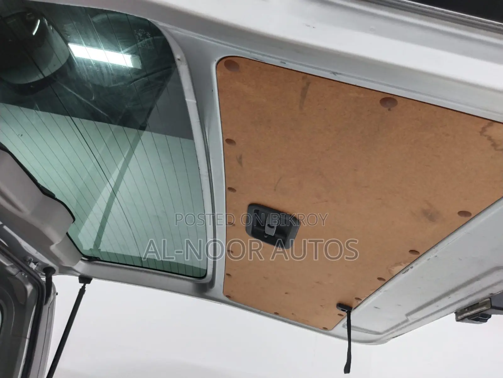 Toyota HiAce 2021 Silver