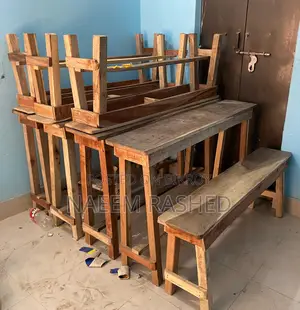 ৪ জোড়া বেঞ্চ জরুরি বিক্রয়ের জন্য