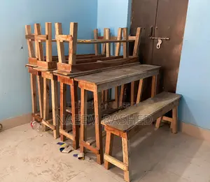 ৪ জোড়া বেঞ্চ জরুরি বিক্রয়ের জন্য