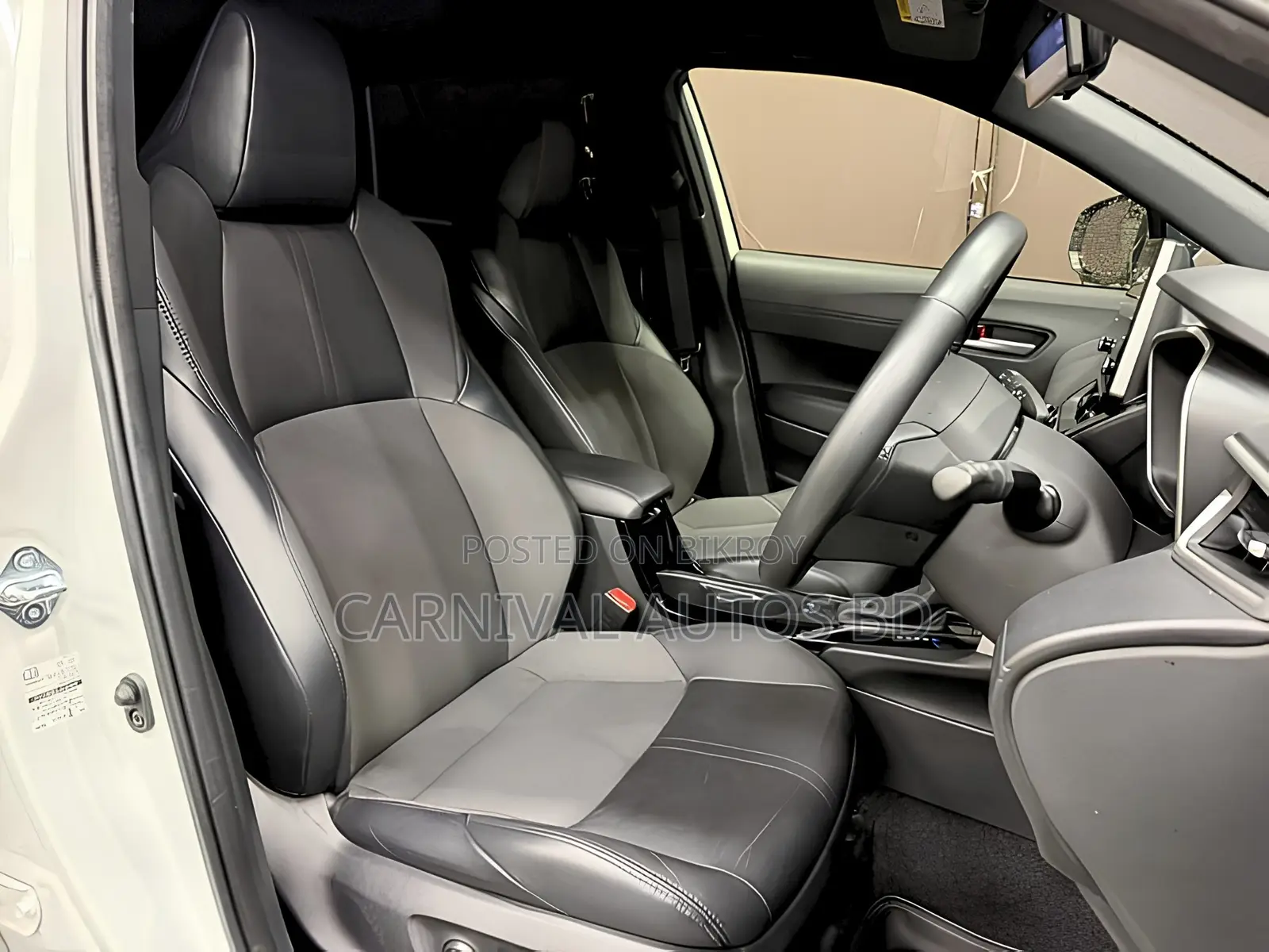 Toyota Corolla Cross 1.8 Hybrid AWD 2021 Pearl