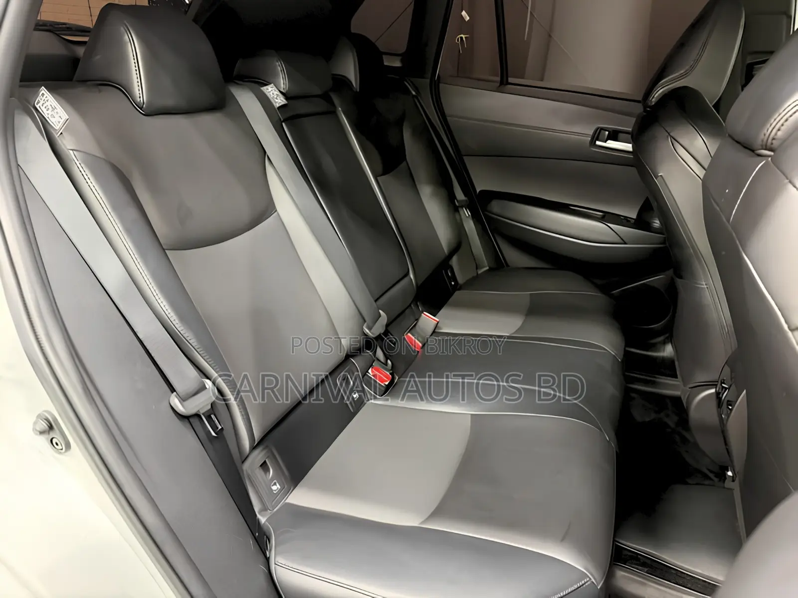 Toyota Corolla Cross 1.8 Hybrid AWD 2021 Pearl