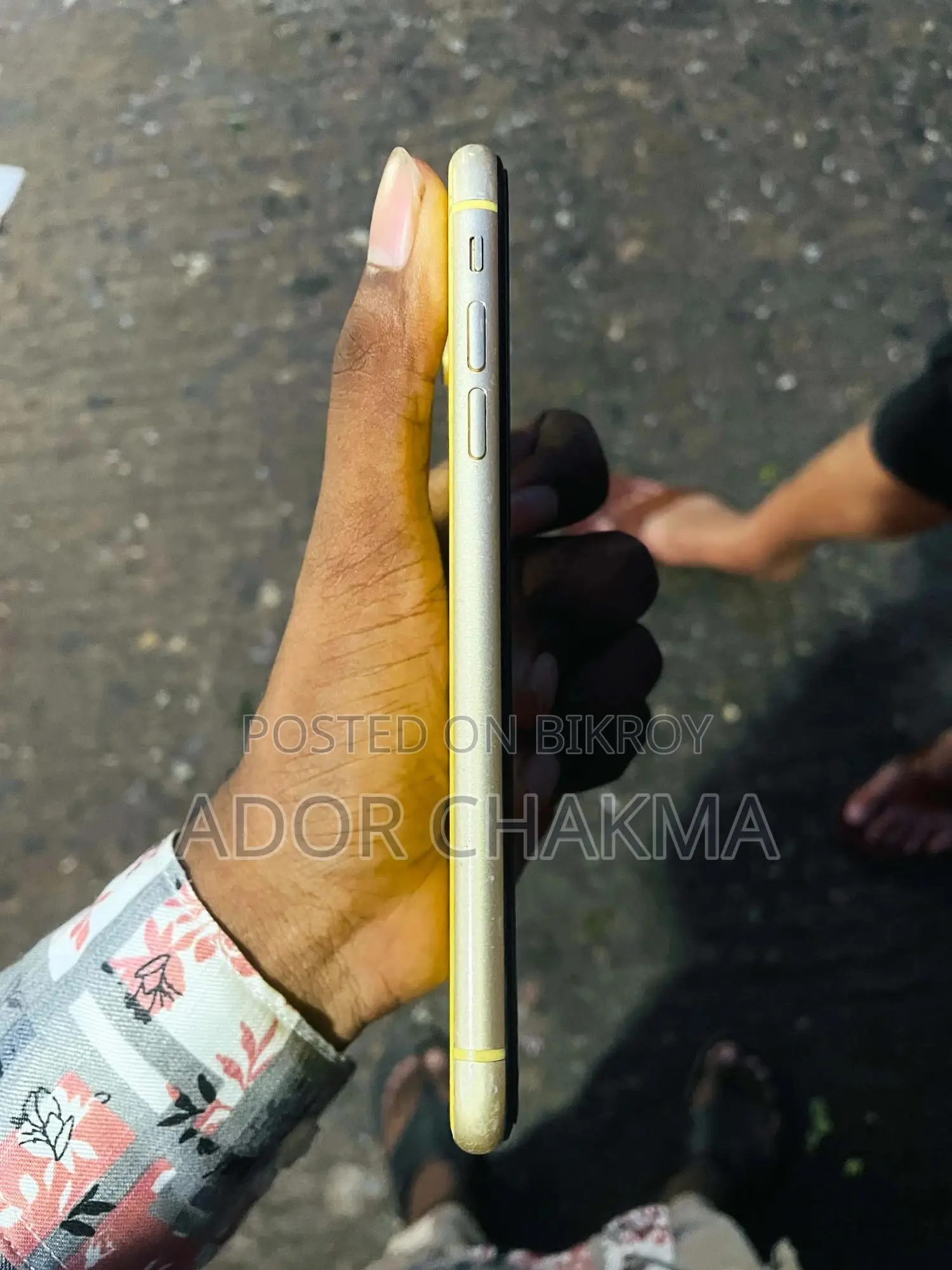 অ্যাপল আইফোন এক্সআর ৬৪ জিবি ইয়েলো