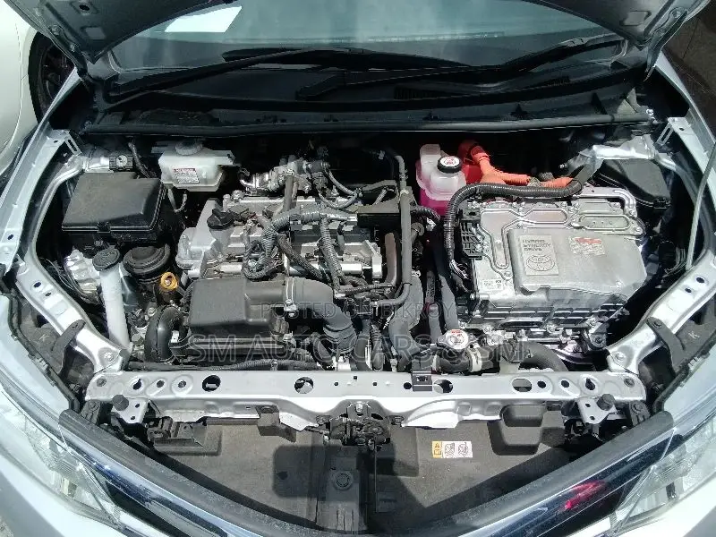 Toyota Axio 2021 Silver