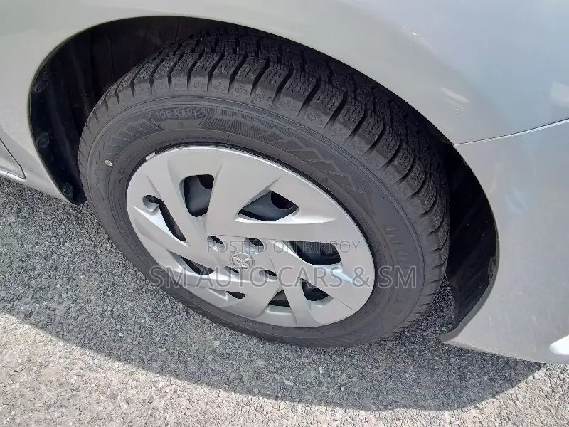 Toyota Axio 2021 Silver