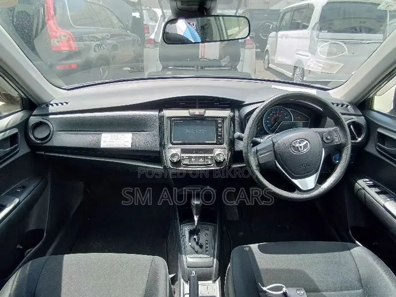 Toyota Axio 2021 Silver