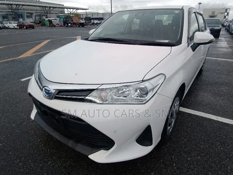 Toyota Axio 2021 White