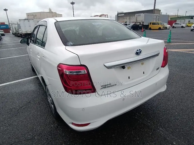 Toyota Axio 2021 White
