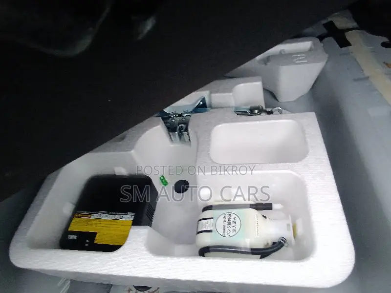 Toyota Axio 2021 White