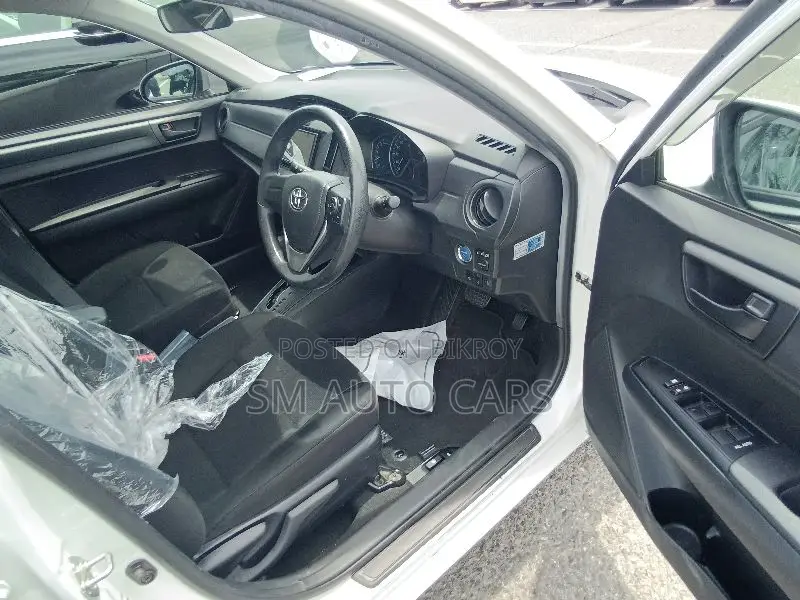Toyota Axio 2022 White