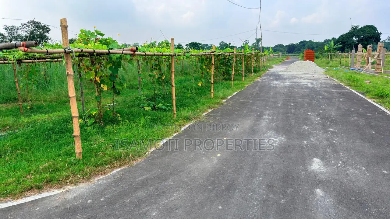 পূর্বাচল সেক্টর ৫ কর্নার ৩ কাঠা প্লট বিক্রয়