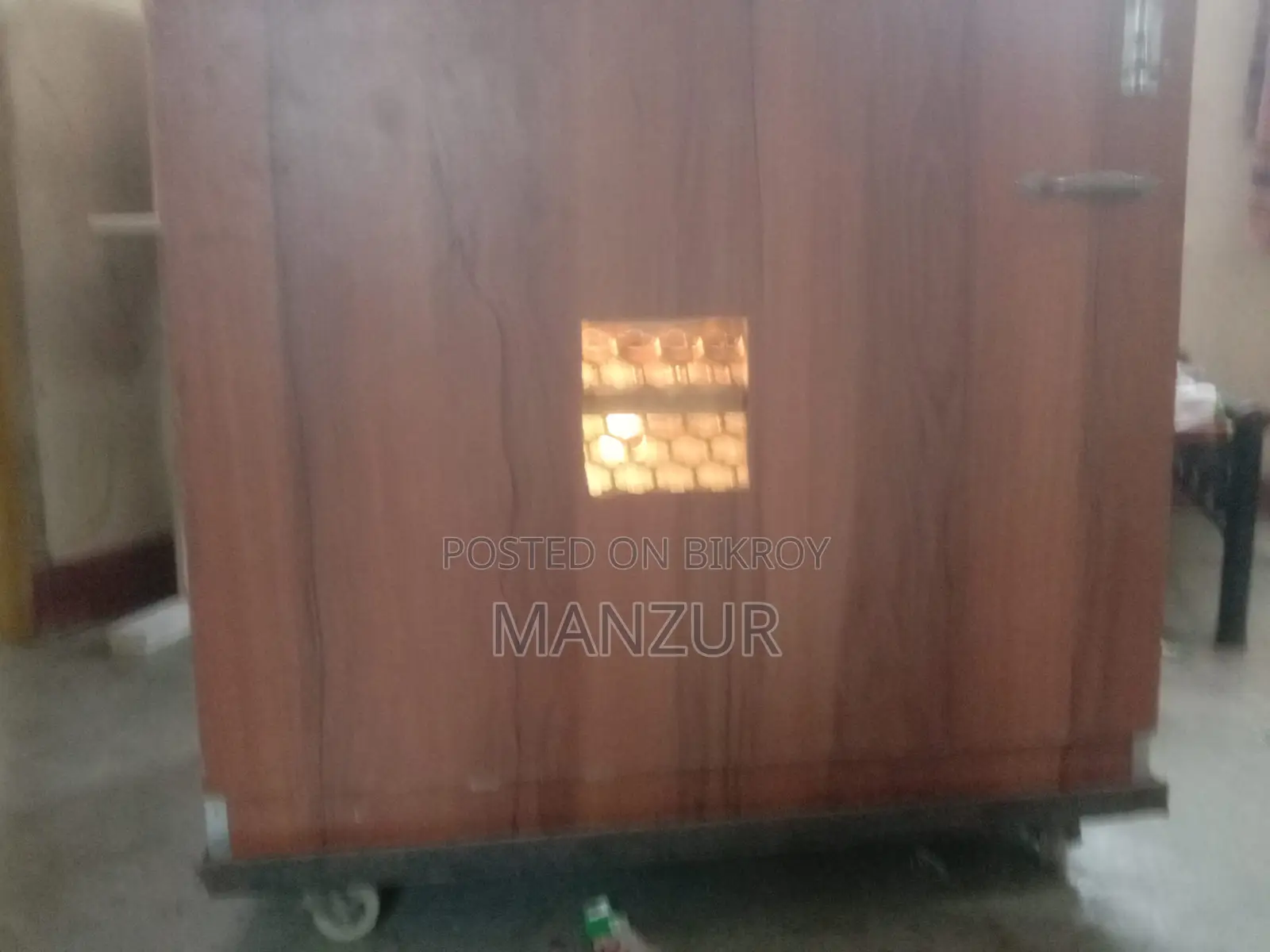 ডিম থেকে বাচ্চা ফুটানোর ইনকিউবেটর