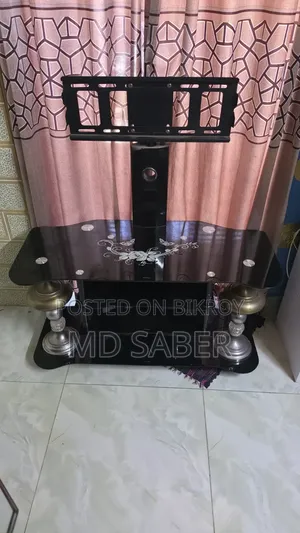 Tv Stand 90% Fresh Condition