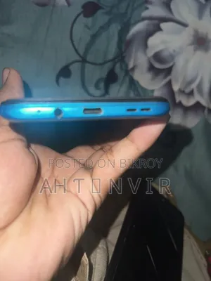 Infinix Hot 12 play 64 GB Blue
