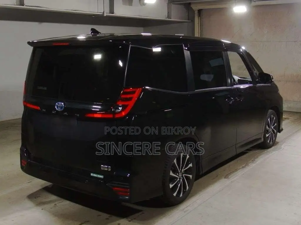 Toyota Noah 2022 Black