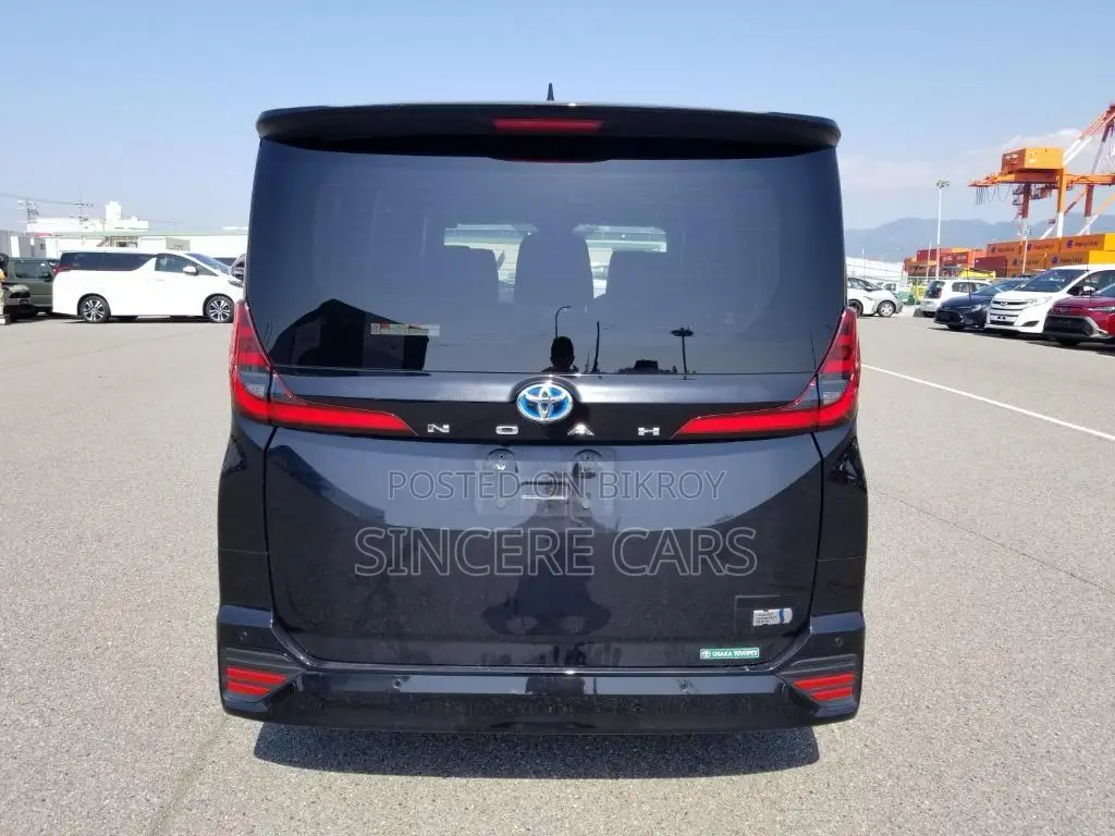 Toyota Noah 2022 Black